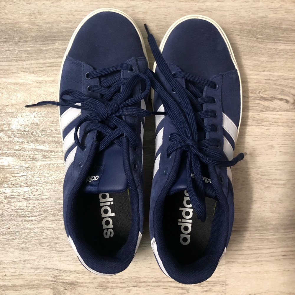Adidas Sneakers